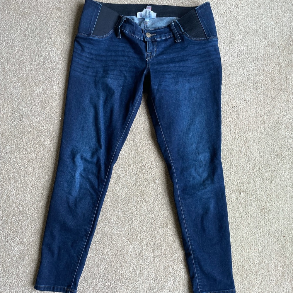 Maternity jeans. Low panel, fit like a snug 8